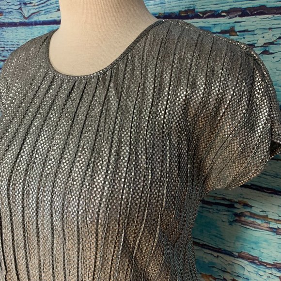 Jasmine & Juliana Shimmer Short Sleeved Blouse - Picture 4 of 7